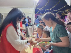 悠悠夏日长 党群觅清凉|东沙湖社区露天观影及便民活动